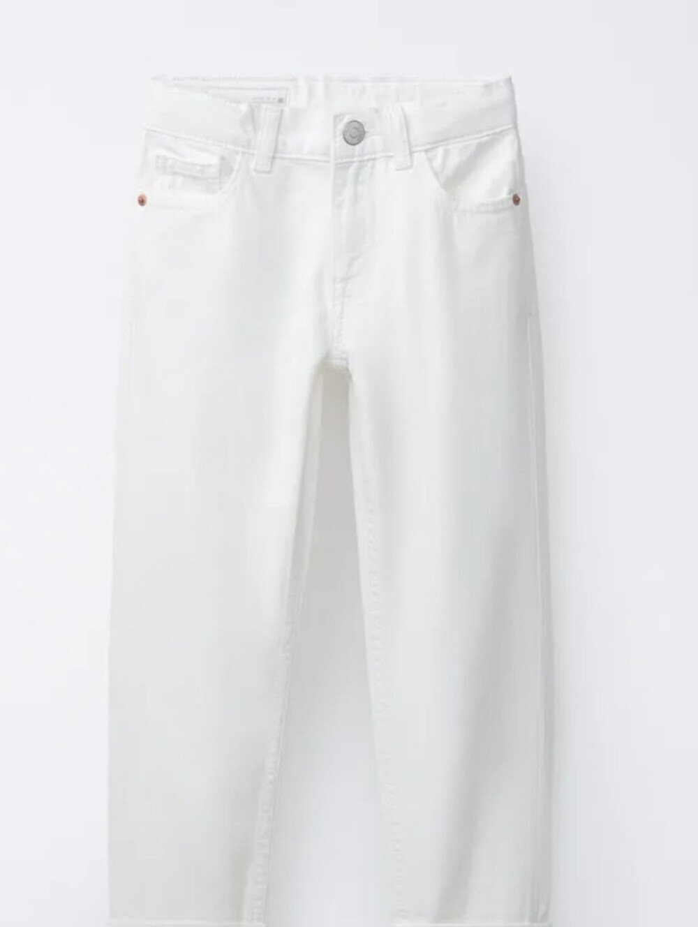NWOT Zara High Rise Lightly Distressed White Jeans    Size 6